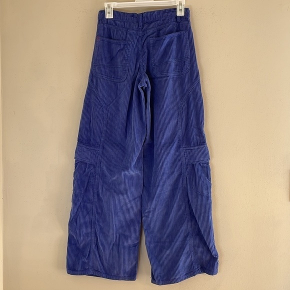 NWT. URBAN OUTERFITTERS 24 Carpenter Low-Rise Baggy Corduroy Pants. - Picture 12 of 15